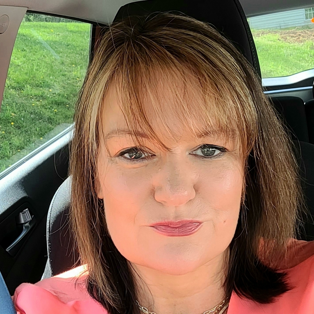 Meet your Posher, Michelle. I sell size 12-20 clothes and accessories.